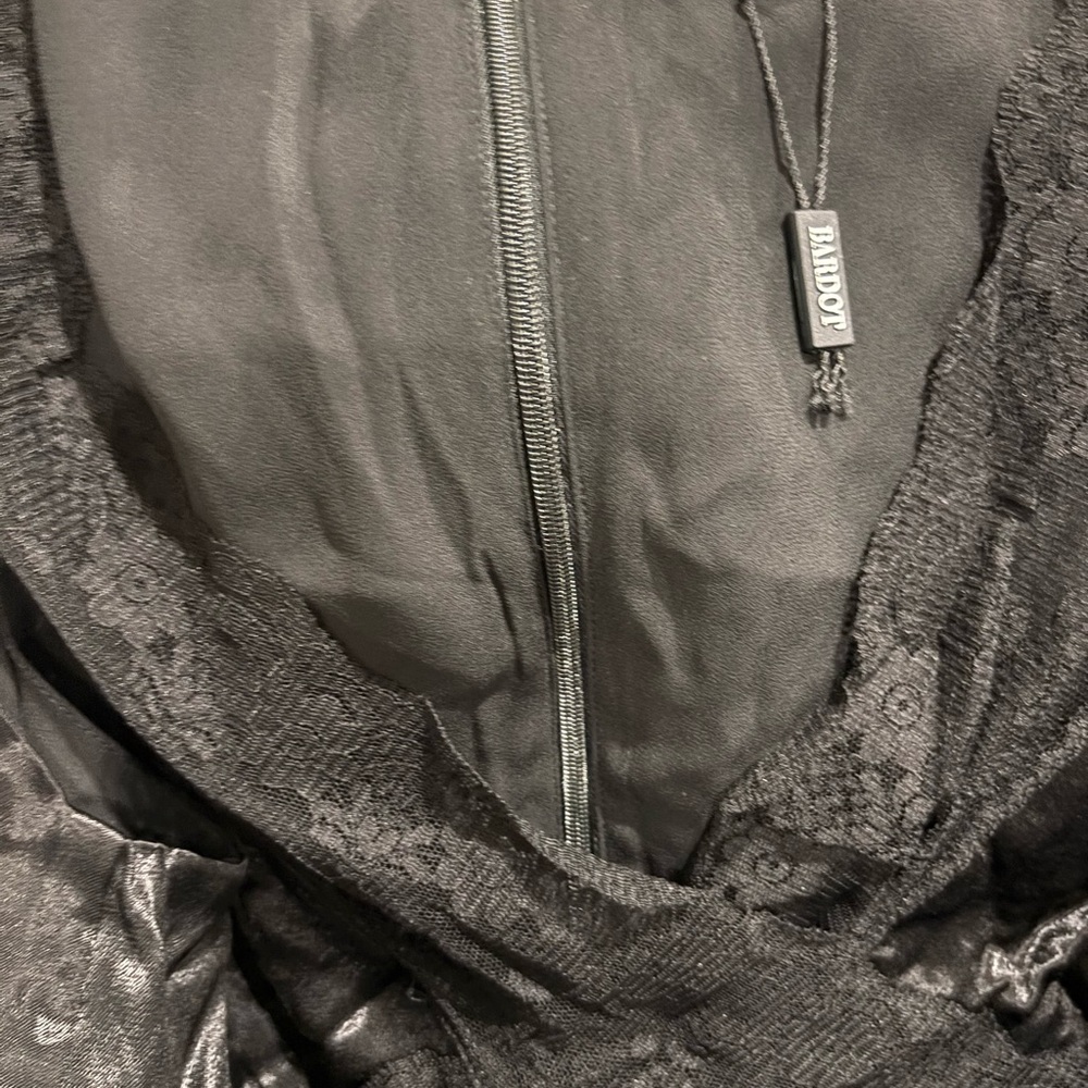 Bardot Women’s Fit And Flare Black MIDI Dress Size-6, NWOT - Picture 4 of 4